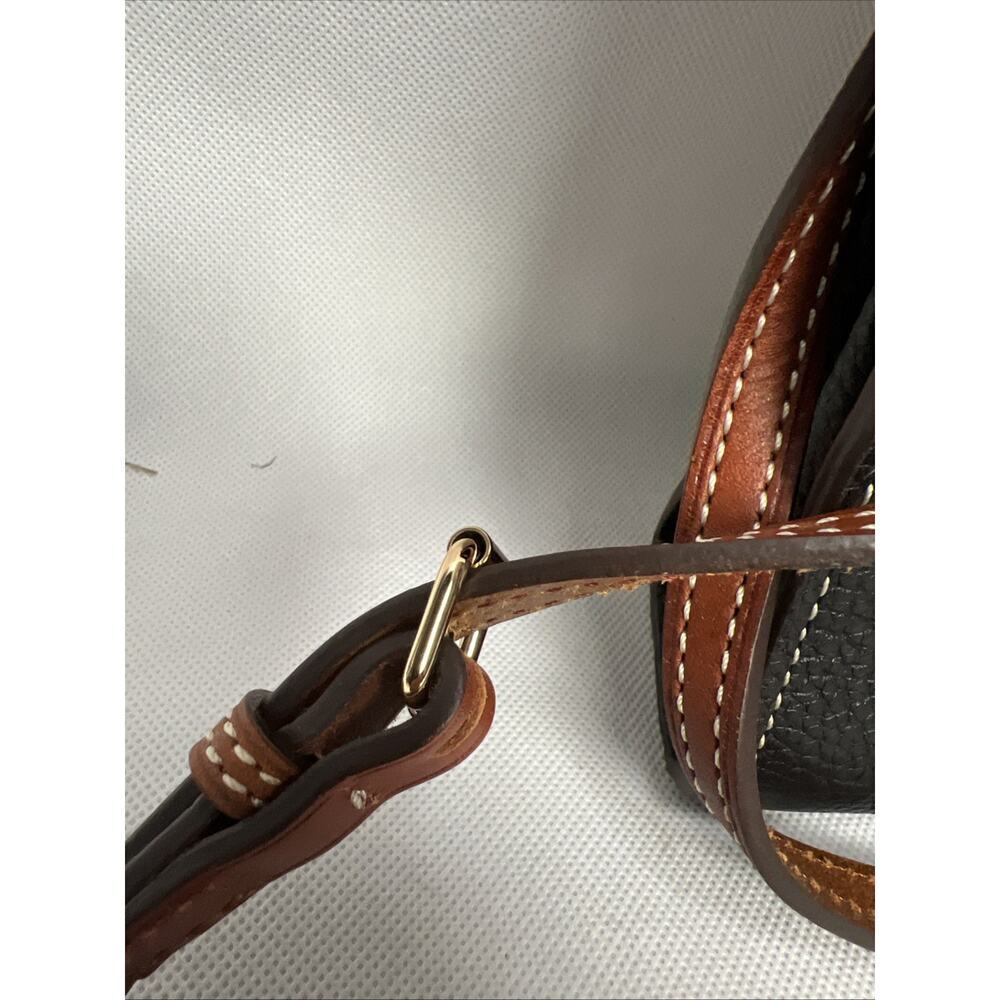 Dooney & Bourke Crossbody Black Pebble Grain Leather Letter Carrier Purse - Picture 4 of 13